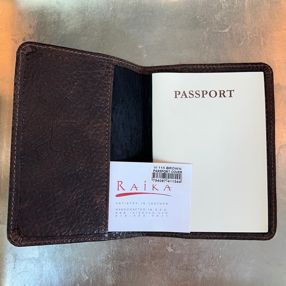 Raika brown pebbled leather passport cover w/2 slide-in pockets – NWT